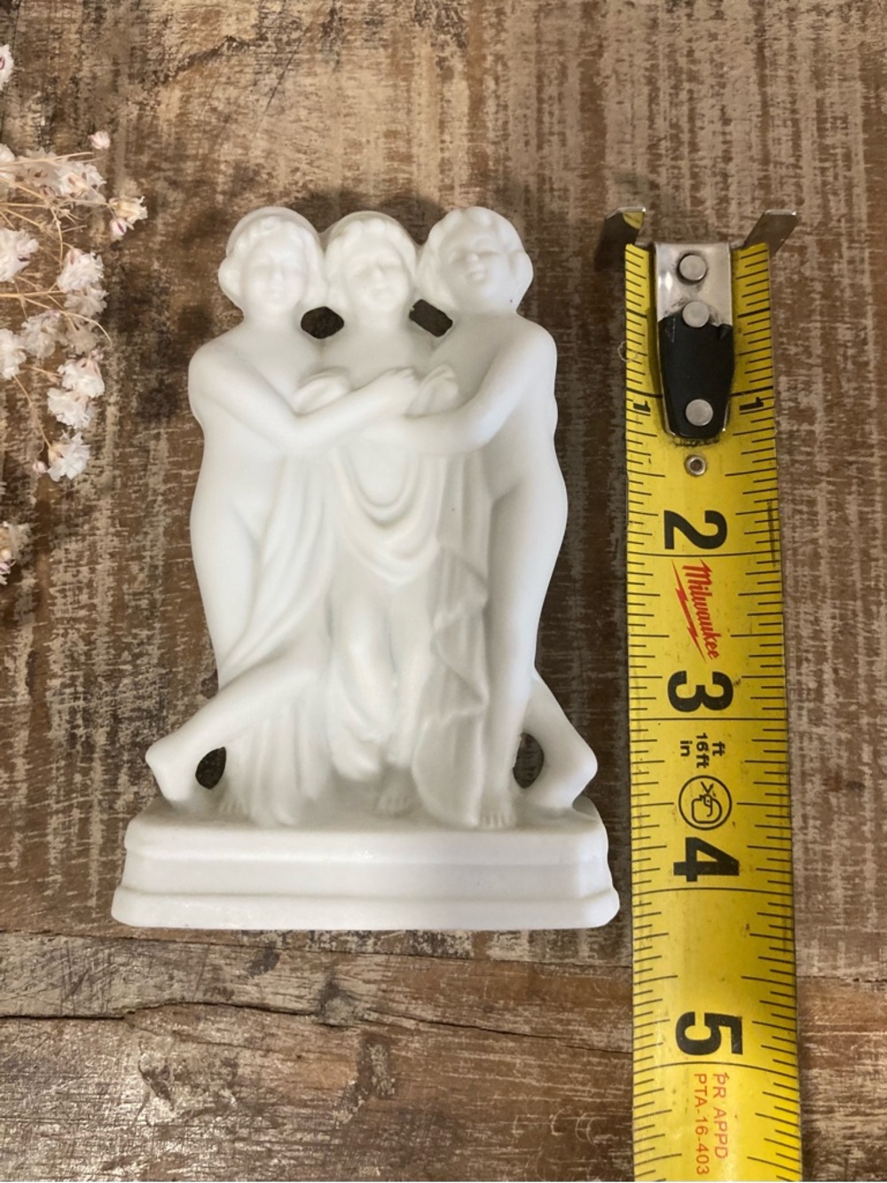 Vintage Ceramic Figure “The Three Graces" Made in Japan - Picture 9 of 11
